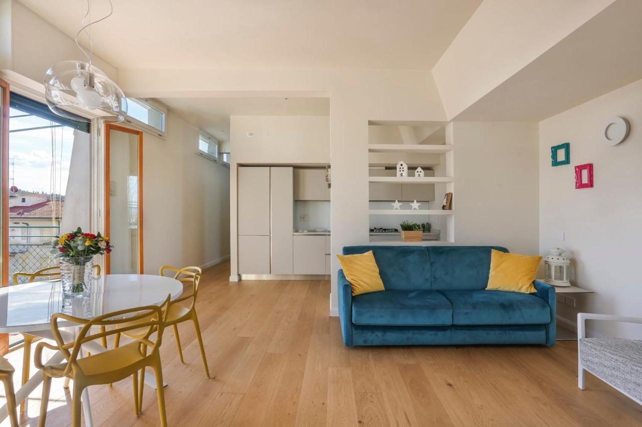 フィレンツェPenthouse With Big Terrace In Oltrarnoアパートメント エクステリア 写真
