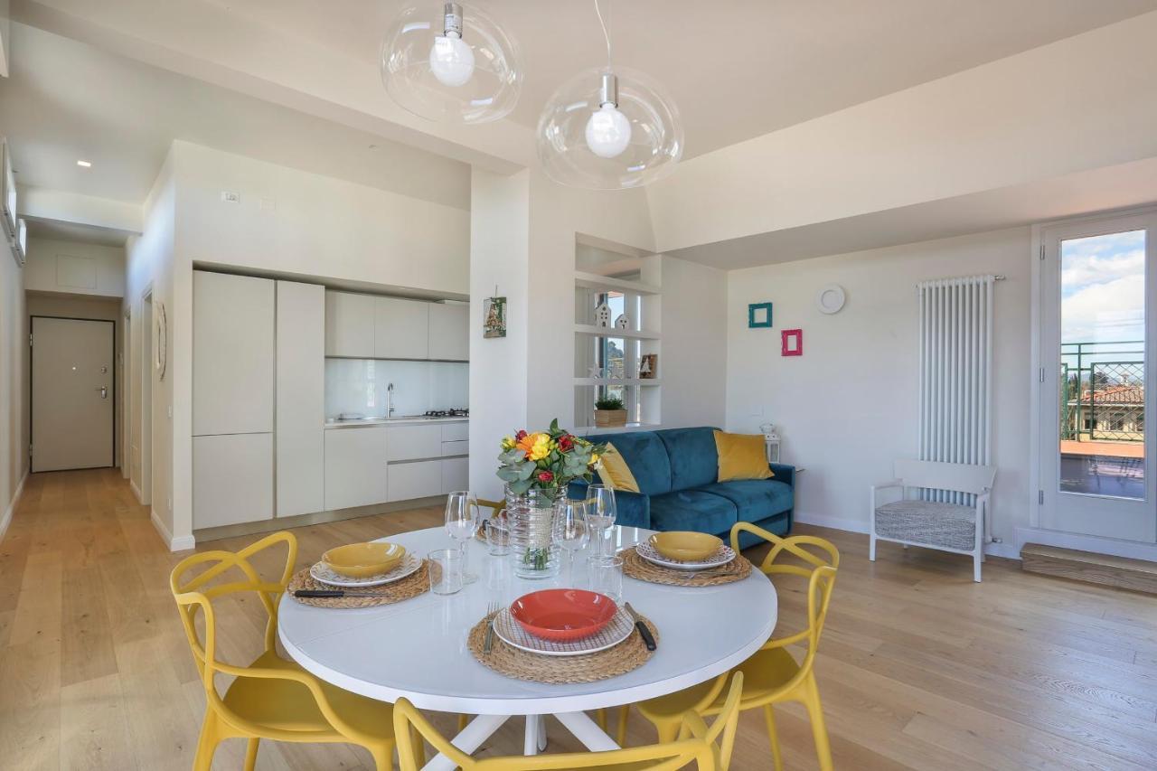 フィレンツェPenthouse With Big Terrace In Oltrarnoアパートメント エクステリア 写真