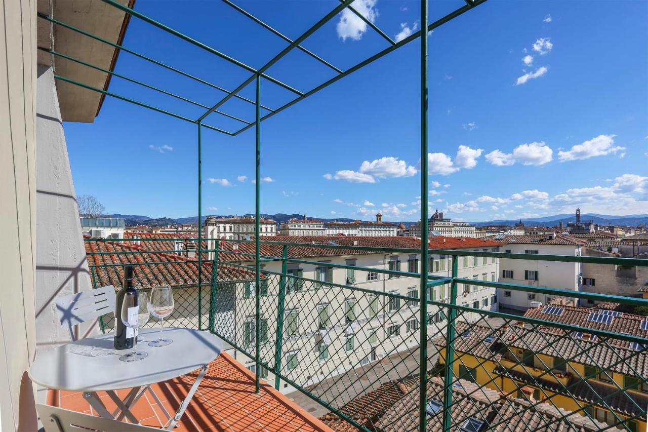 フィレンツェPenthouse With Big Terrace In Oltrarnoアパートメント エクステリア 写真